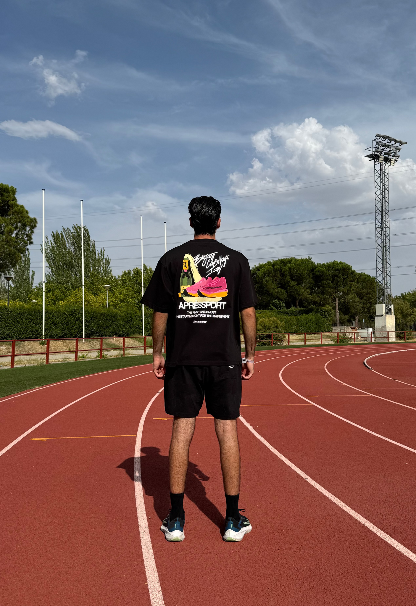 APRÈS RUNNING BLACK T-SHIRT